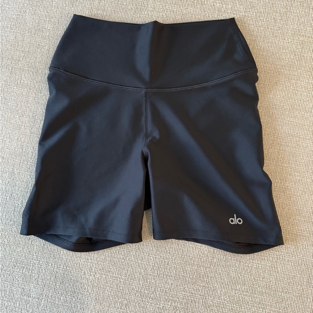 ALO Yoga Airlift Black Biker Shorts